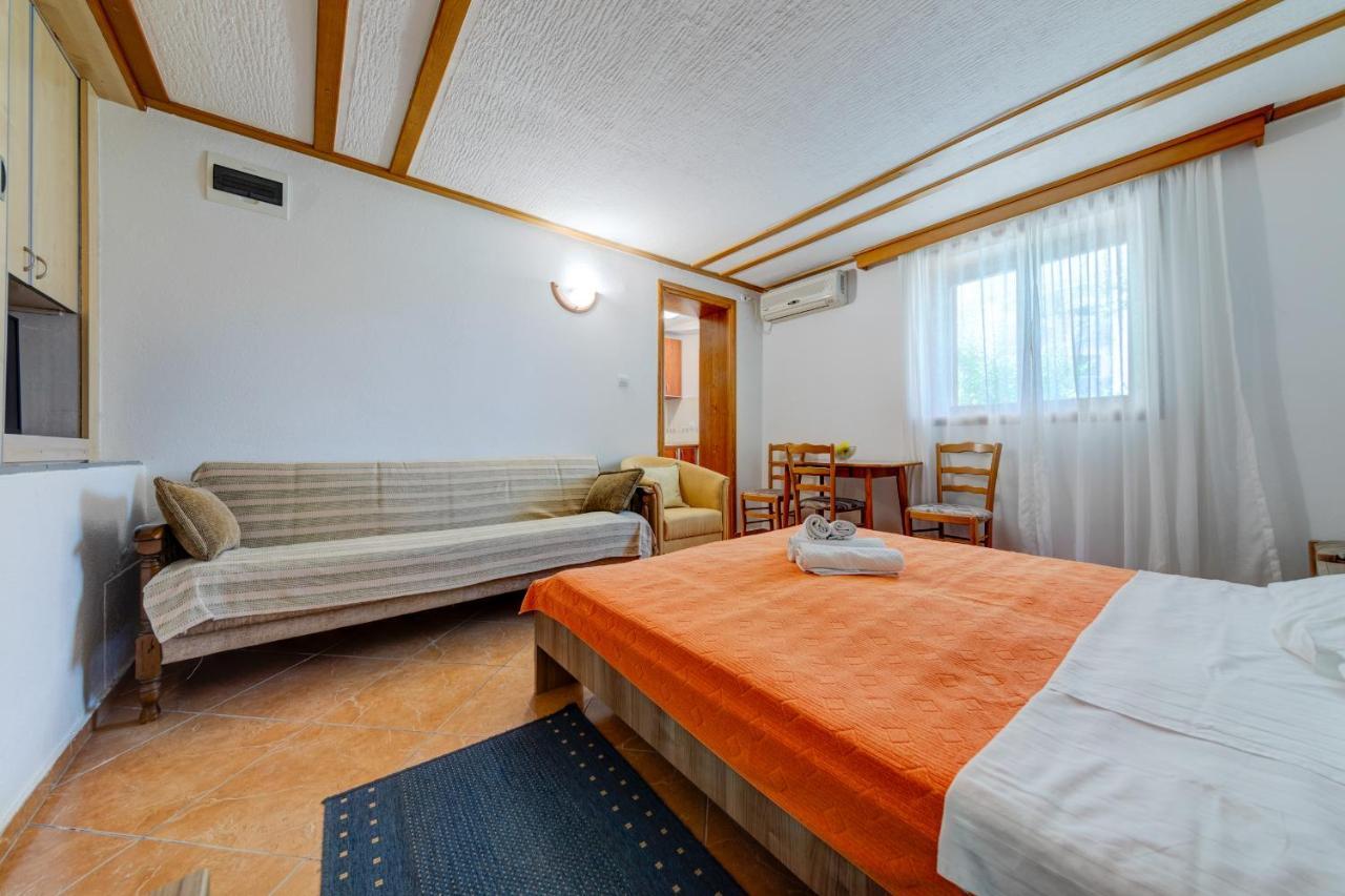 Olive Garden Apartments Sveti Stefan Exteriér fotografie