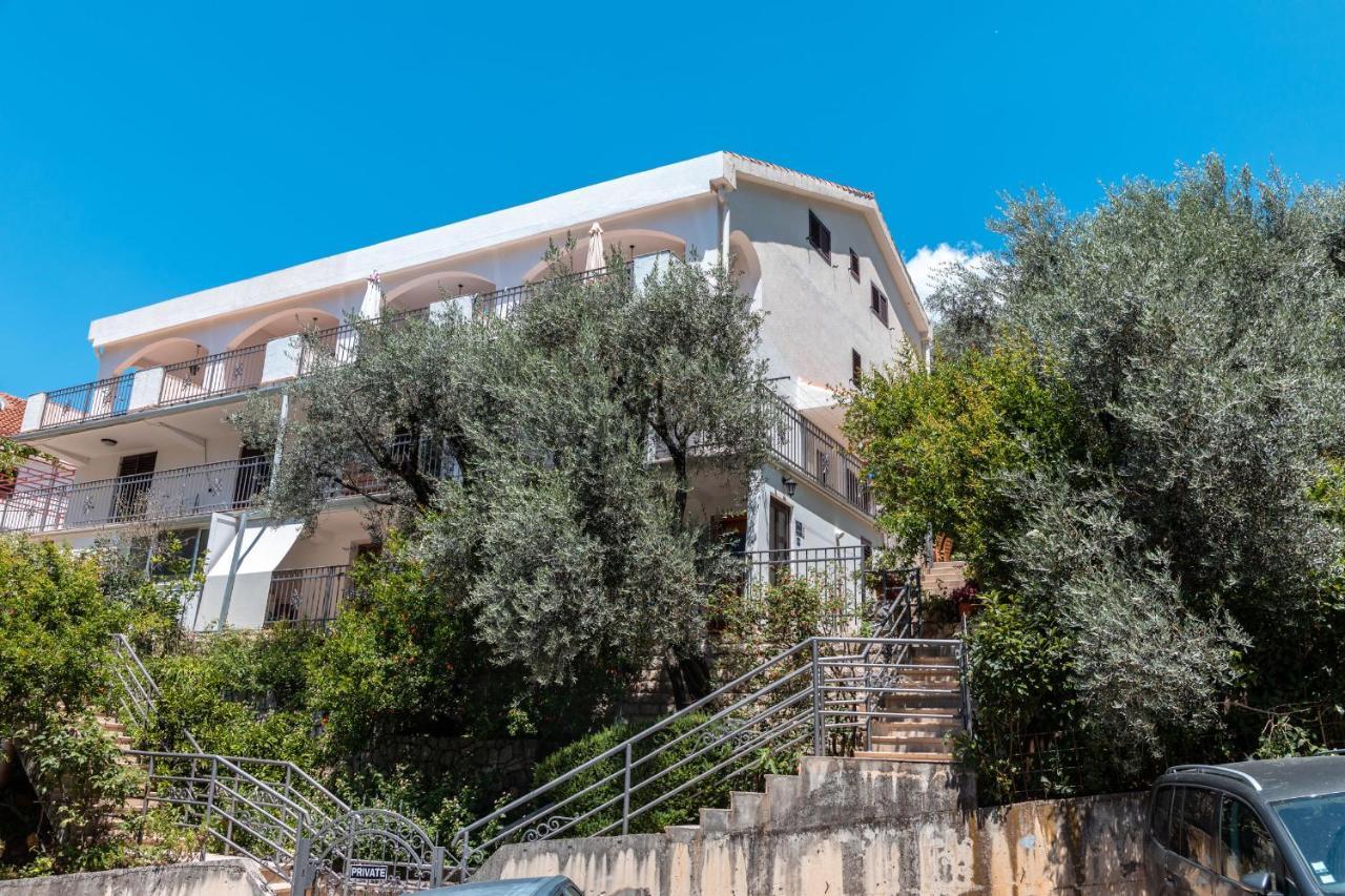 Olive Garden Apartments Sveti Stefan Exteriér fotografie